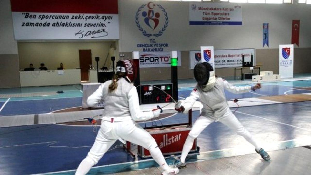 Gençler Flöre Açık Turnuvası Başladı