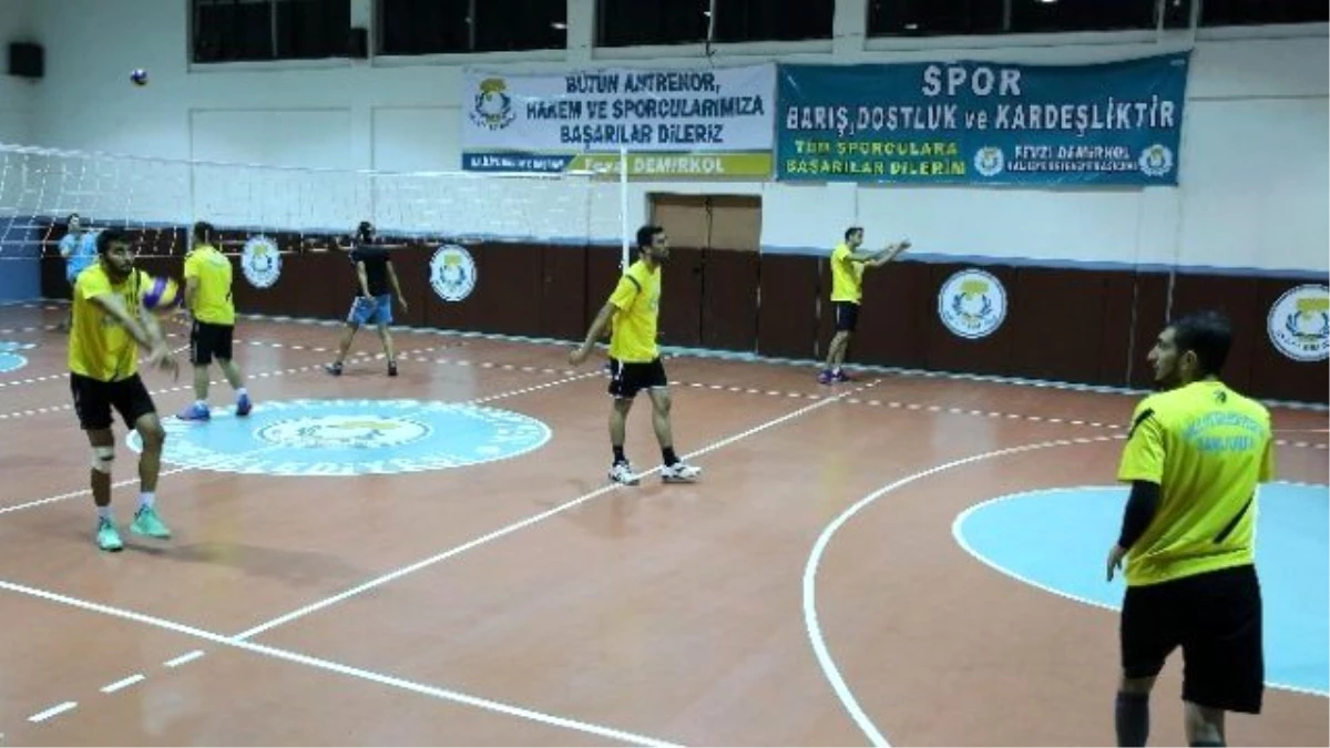 Haliliye Voleybol Takımı İlk Maçına Hazır