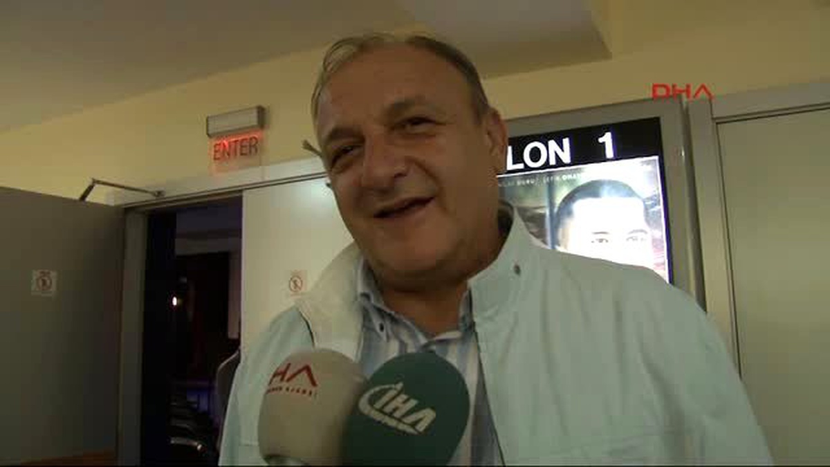 İzmir - MHP\'li Vural \'Kafes\' Filmini İzledi