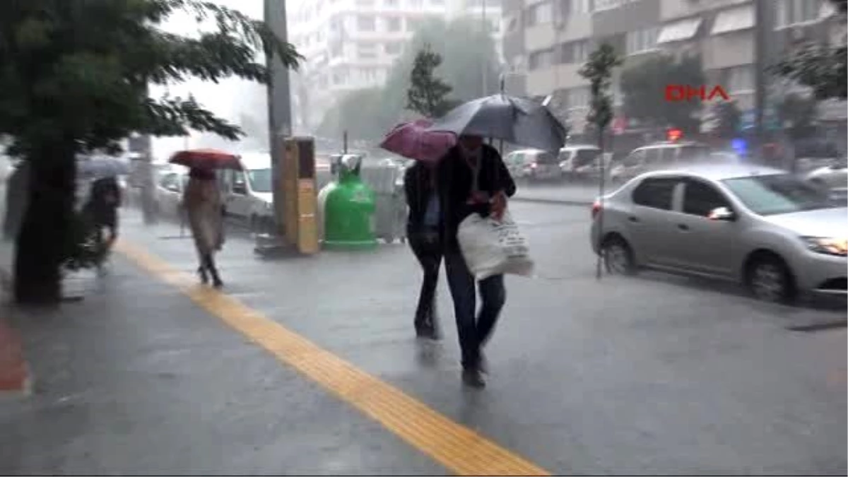 İzmir Yağış İzmir\'de Etkili Oldu