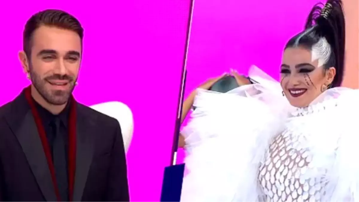 Kemal Doğulu\'dan Emel\'e Veryansın: \'Yıl Olmuş 2083, Sen Hala...\'