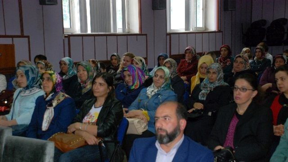 Öğrencileri Bekleyen Tehlikelere Karşı Uyarı