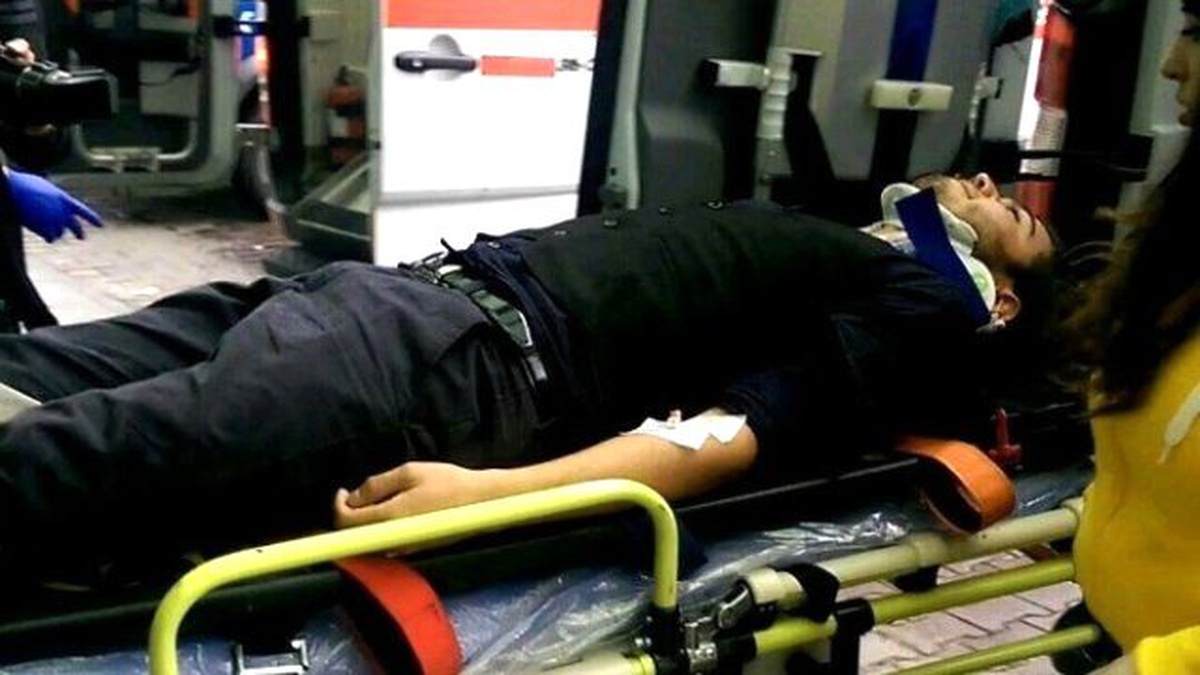 Otomobil ile Tramvay Çarpıştı: 2 Yaralı