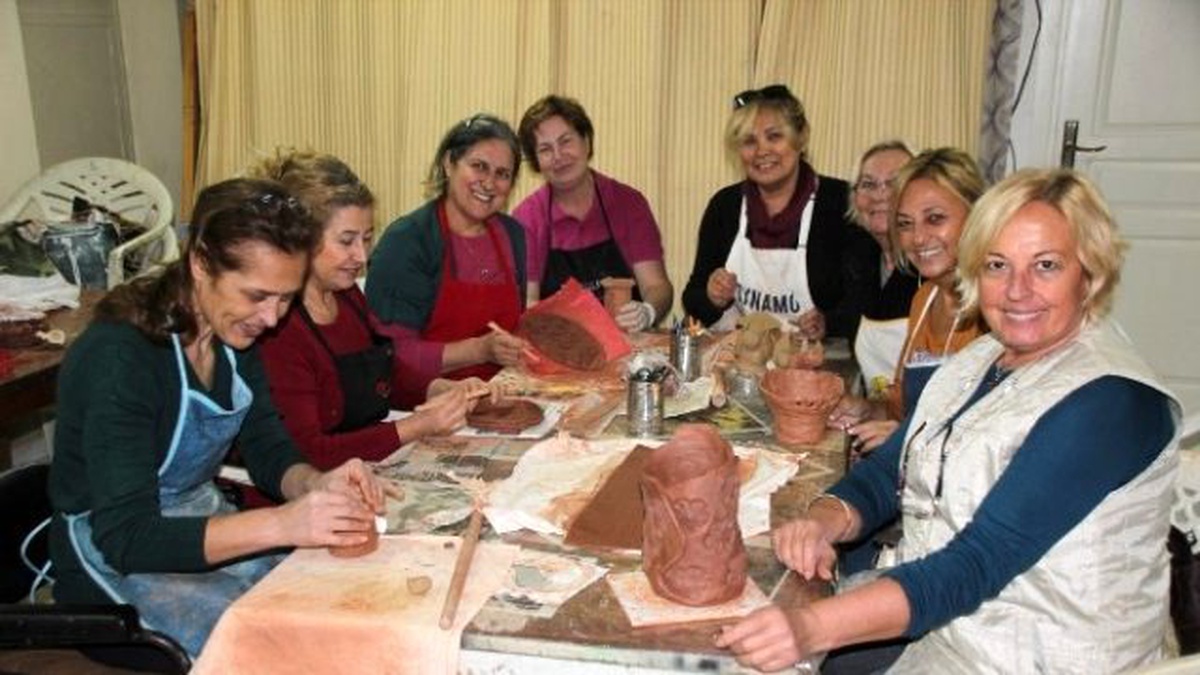 Türk Süsleme Sanatları ve Geleneksel El Sanatları Kursları" Başladı