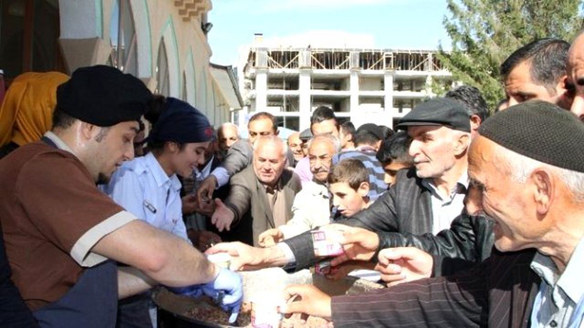 Vedaş\'tan Aşure Dağıtımı