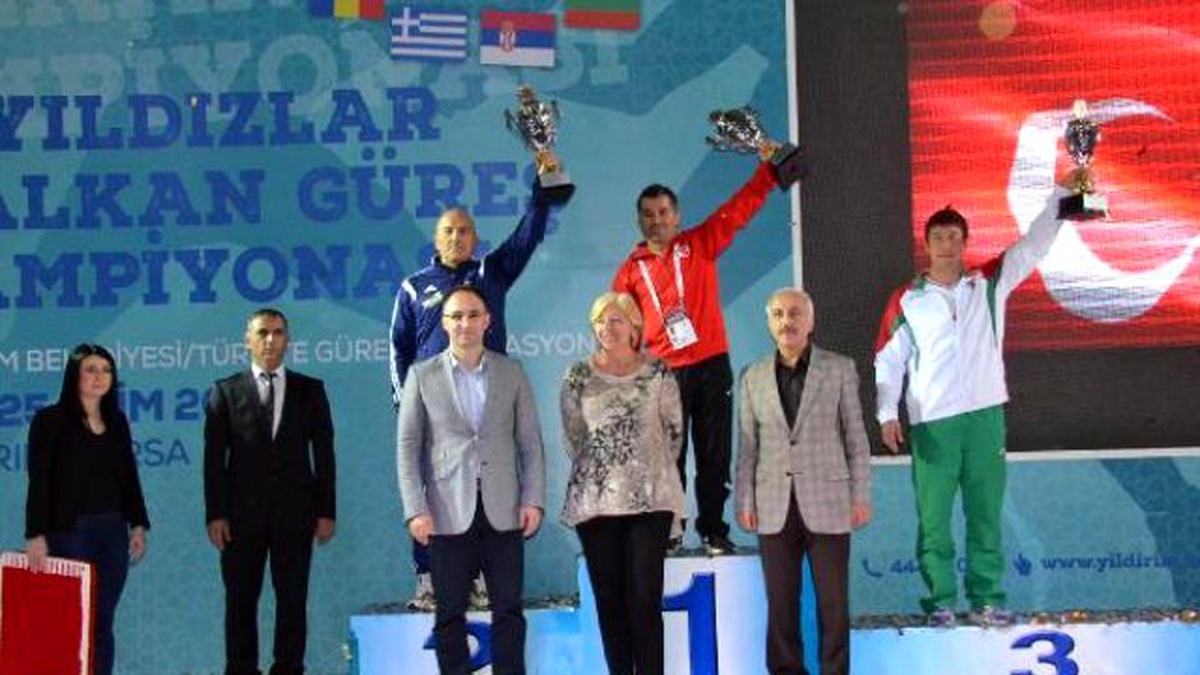 1\'inci Yıldızlar Balkan Güreş Şampiyonası\'nda Türkiye Şampiyon
