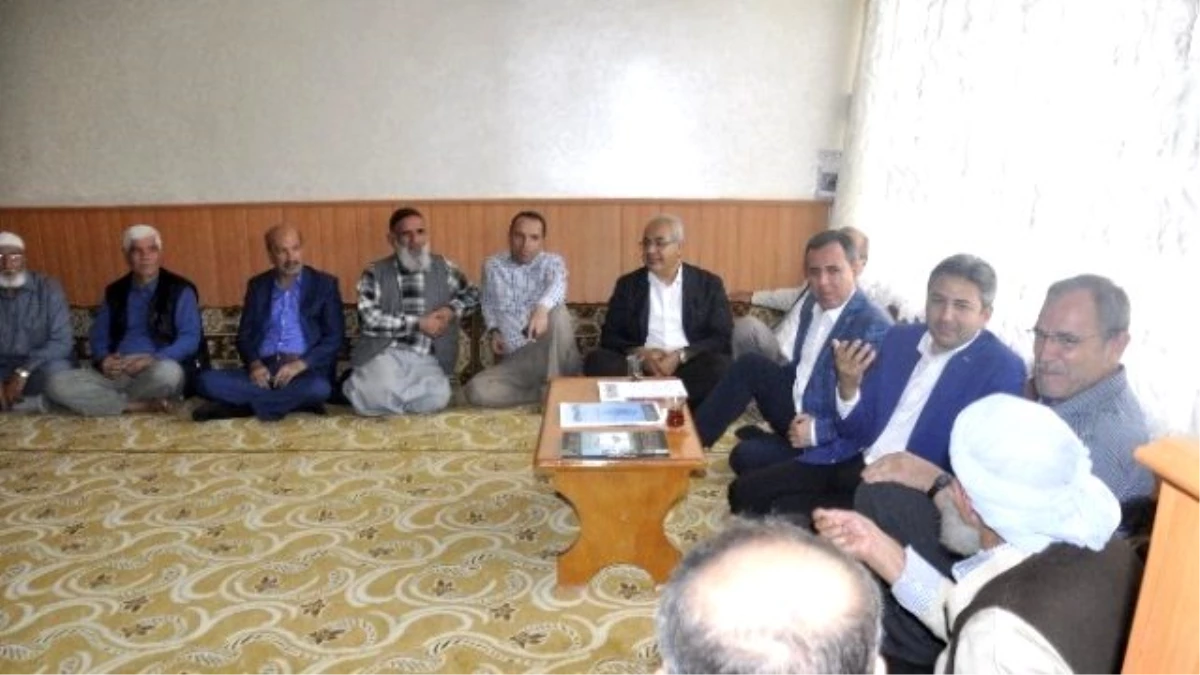 AK Parti Grup Başkan Vekili Aydın, Kahta\'da Stk\'ları Ziyaret Etti