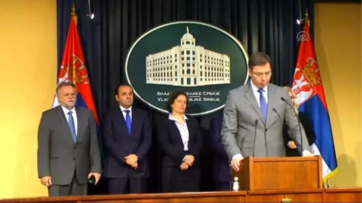 Başbakan Vucic: 'Sırbistan, Sınırlarını Kapatacak Duvarlar Örmeyecektir'