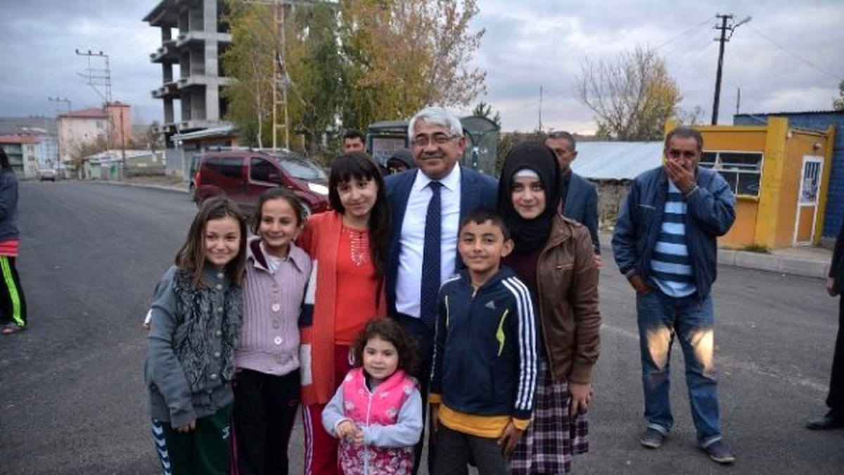 Başkan Karaçanta\'ta Vatandaşlardan Sevgi Seli