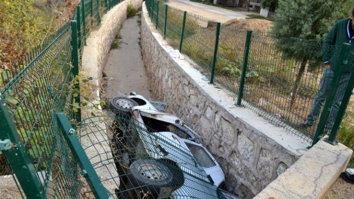 Beyaz Toros Kanala Uçtu