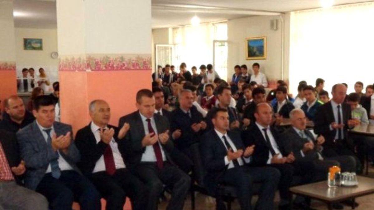 Burhaniye İmam Hatip\'de Aşure Hayrı