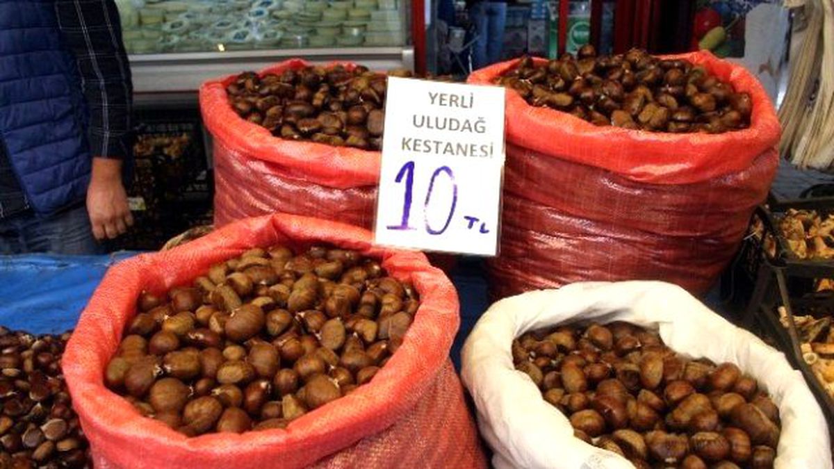 Bursa\'nın Simgelerinden Olan Kestane Tezgahlarındaki Yerini Aldı