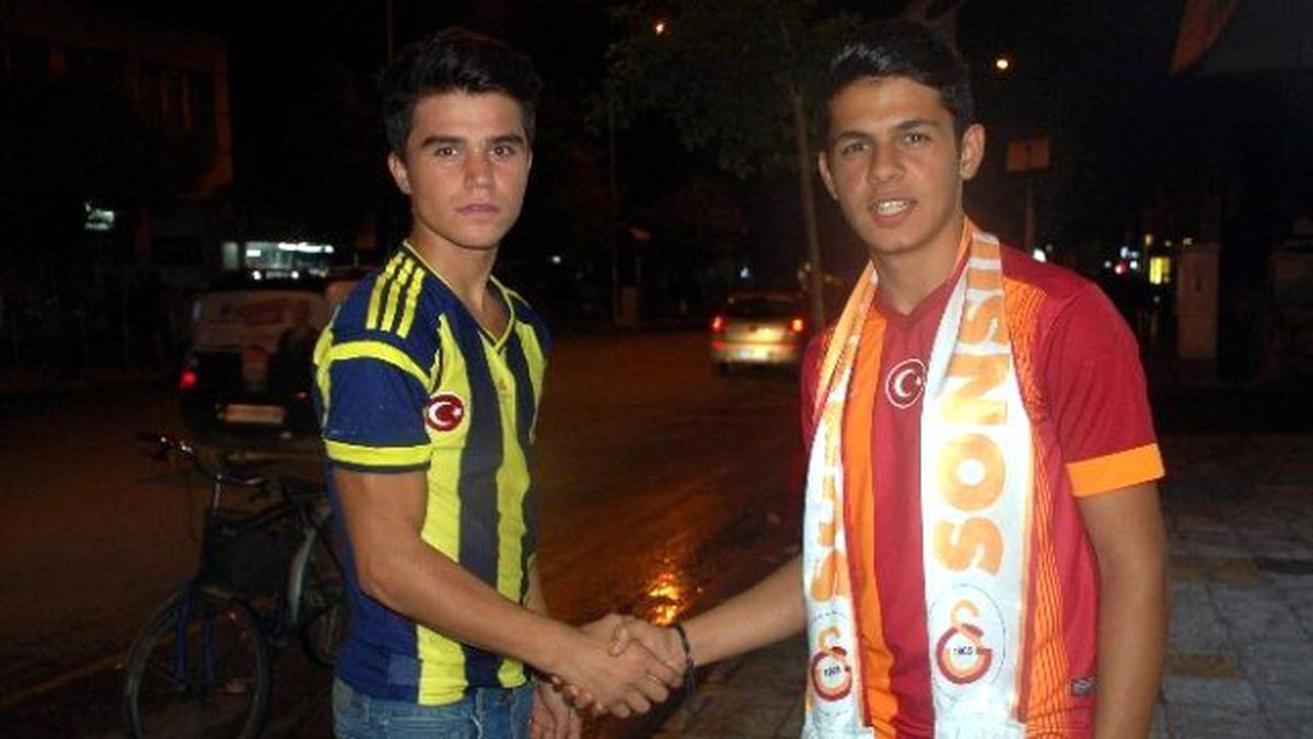 Derbi Maçından Geriye Dostluk Kaldı
