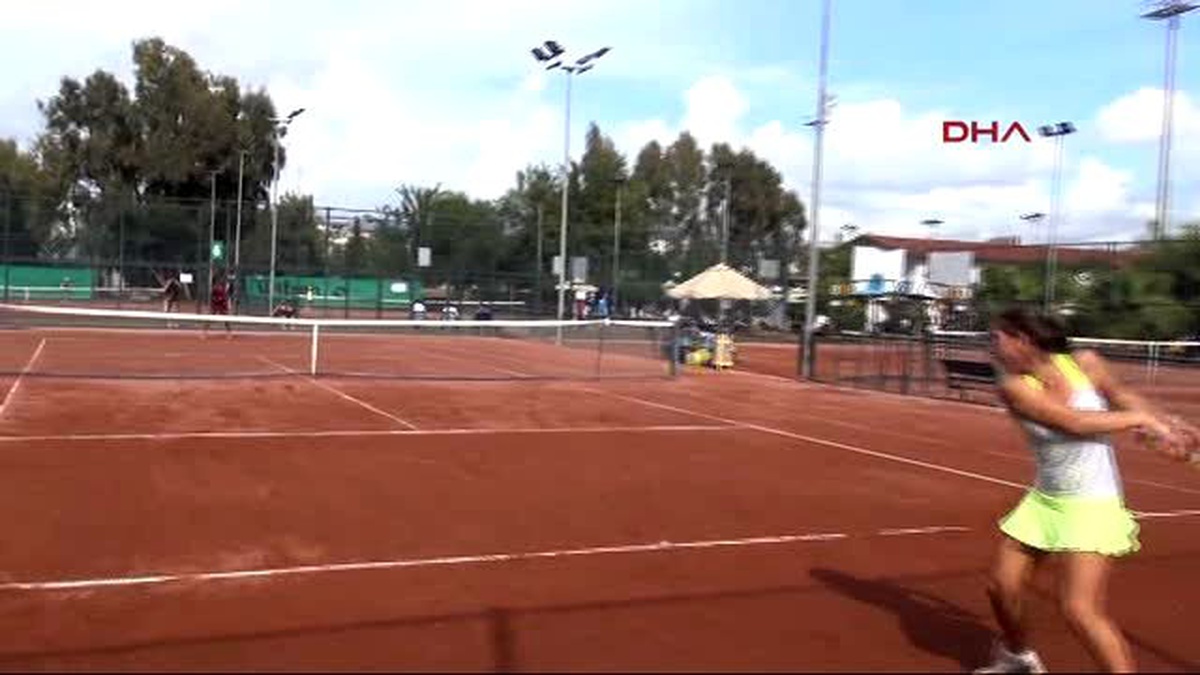 Dünya Çocuk Tenis Şampiyonasında Togan Tokaç 11 Yaş Erkeklerde Şampiyon Oldu
