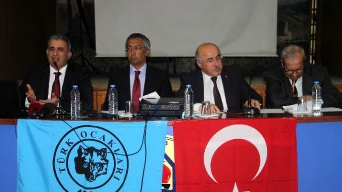 Elazığ\'da Ortadoğu Meselesi ve Türkiye\'nin Geleceği Paneli
