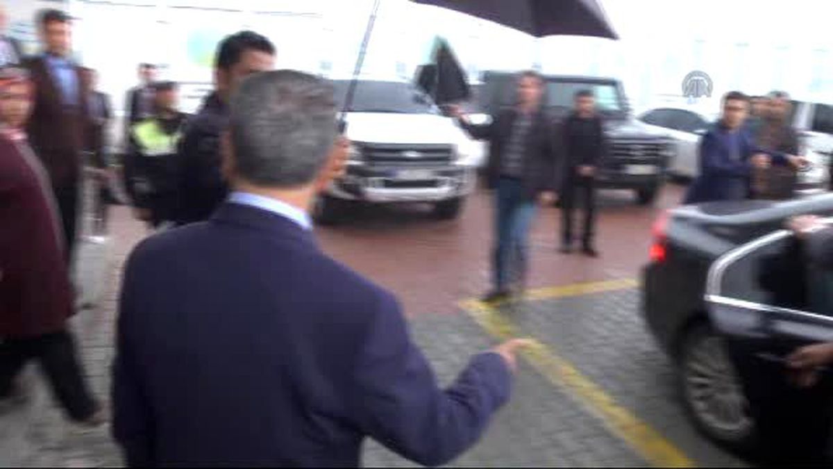 Eski Başbakan Yardımcısı Arınç