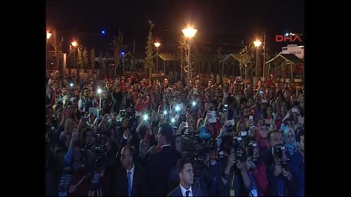 Gaziantep- Erdoğan, Kurdeleyi Keseceği Sırada Oğlu Bilal Erdoğan\'ı Yanına Çağırdı