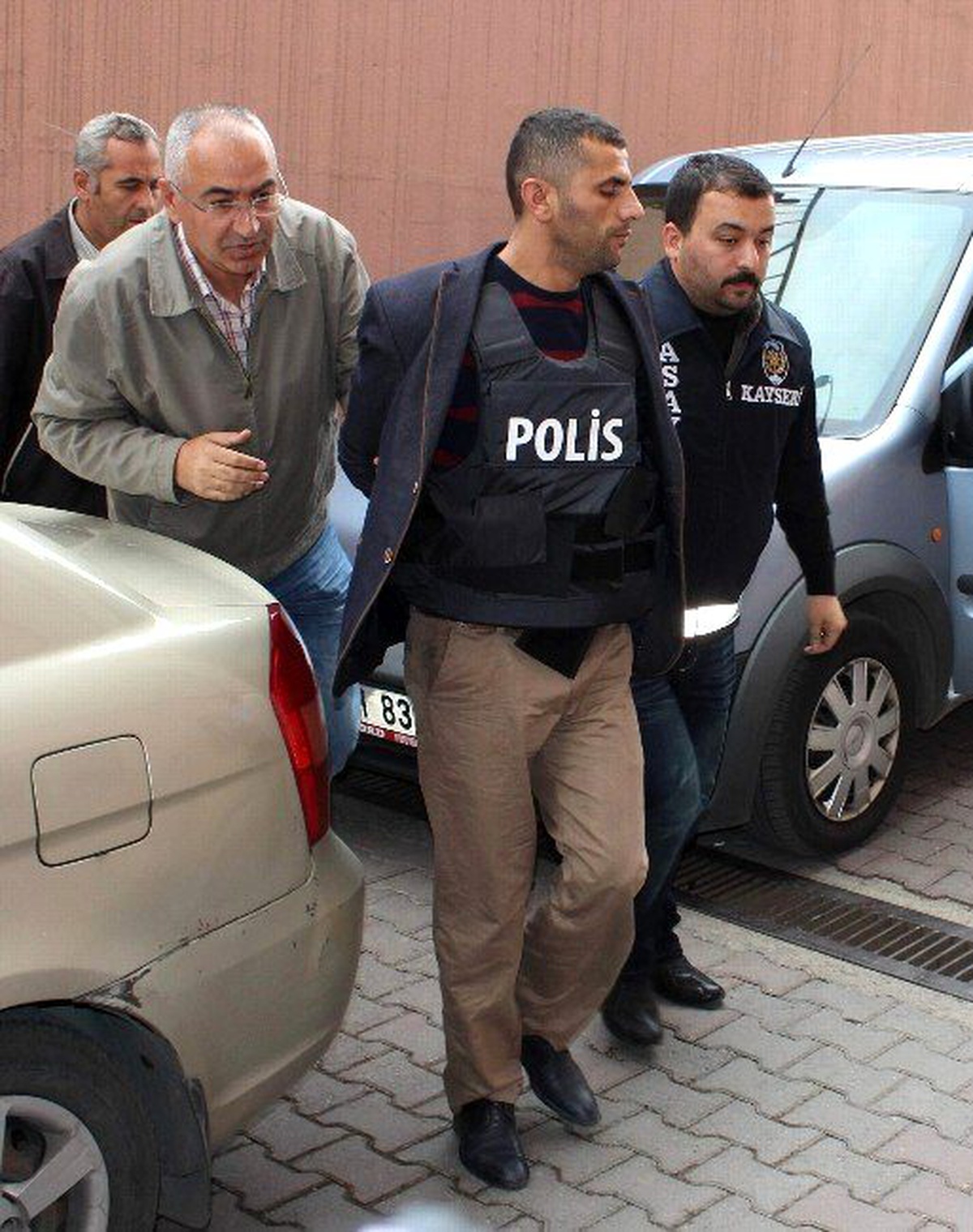 Kayseri\'de Cinayet Şüphelisi Şahıs Yakalanarak Gözaltına Alındı