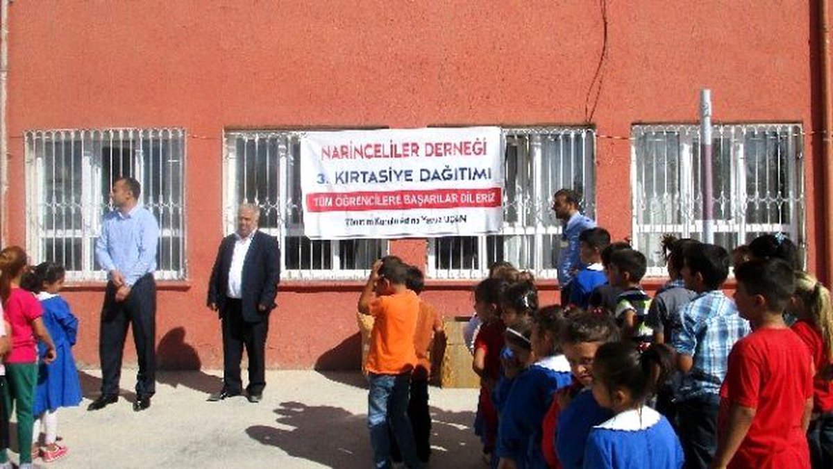 Narinceliler Derneğinden, Öğrencilere Kırtasiye Yardımı