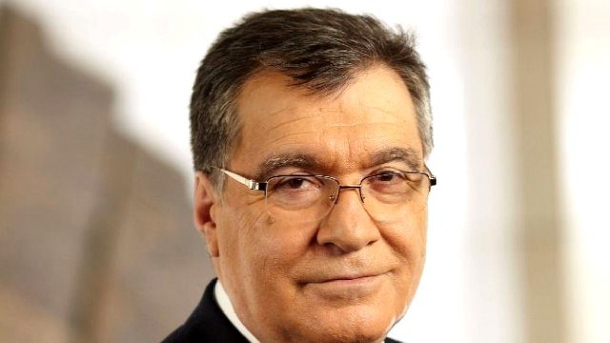 Prof. Dr. İlker Parasız Vefat Etti