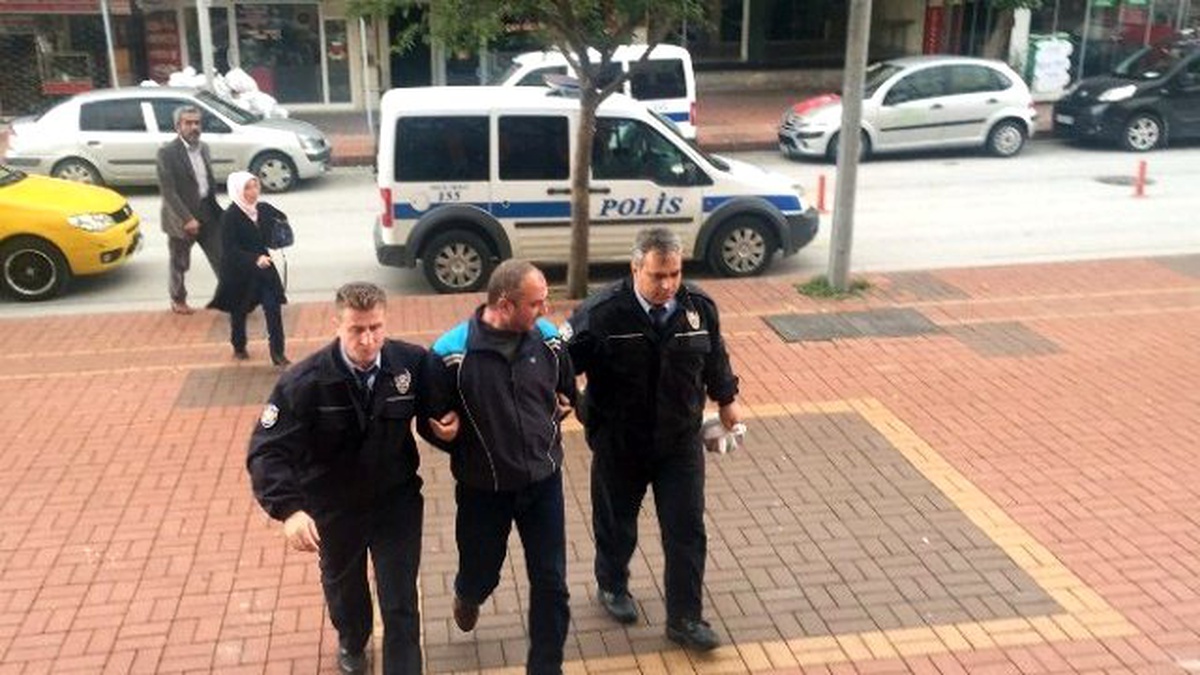 Sahte Kimlikle Dolaşan Cezaevi Firarisi Yakalandı