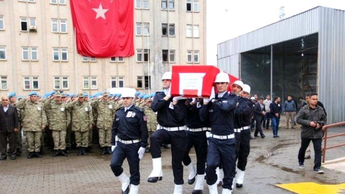 Şehit Polisin Cenazesi Memleketine Uğurlandı