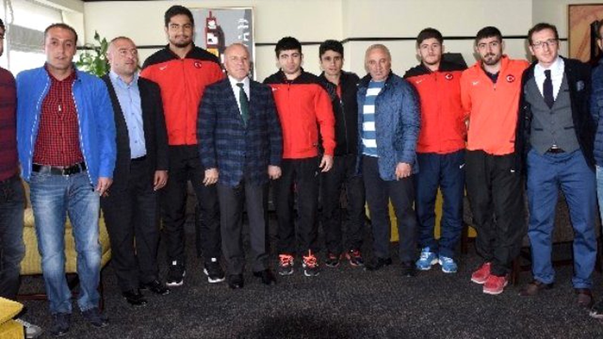 Sekmen, Dünya ve Avrupa Şampiyonlarıyla Buluştu