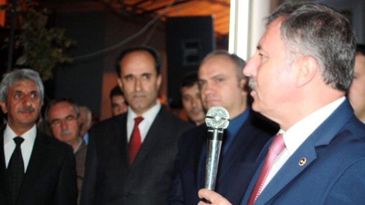 Selçuk Özdağ Ödünç Oy İstedi