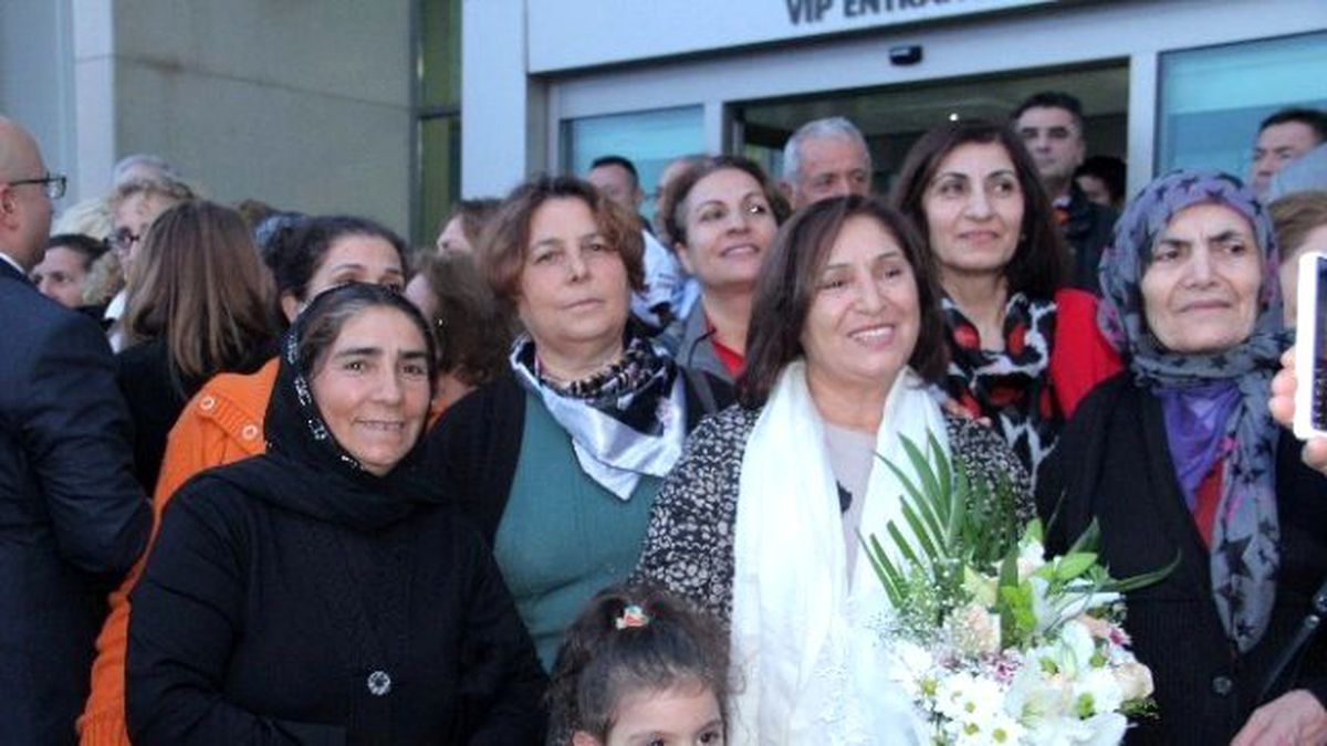 Selvi Kılıçdaroğlu Patlamada Yaralanan Genci Ziyaret Etti