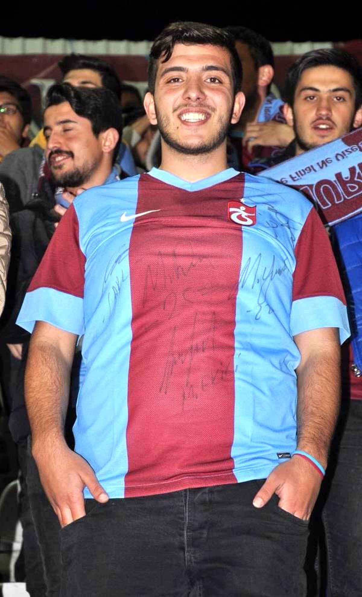 Trabzonspor\'dan Vefalı Taraftara Jest