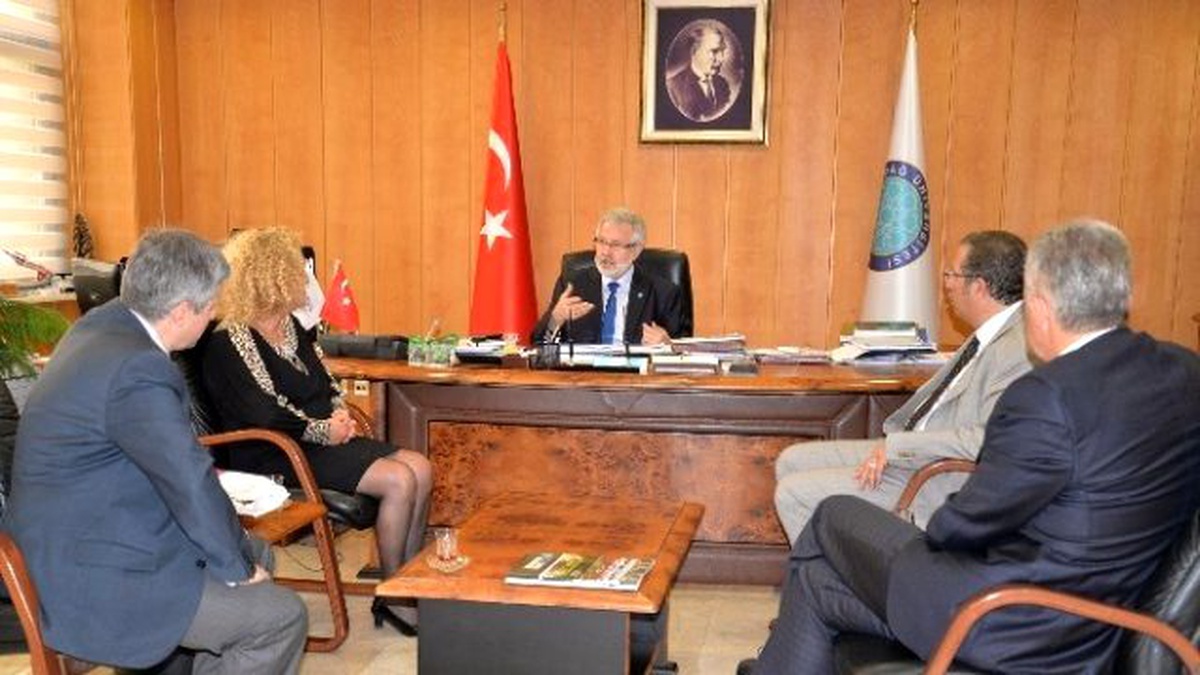 Uludağ Üniversitesi Rektörü Ulcay\'dan Mezunlara Müjde