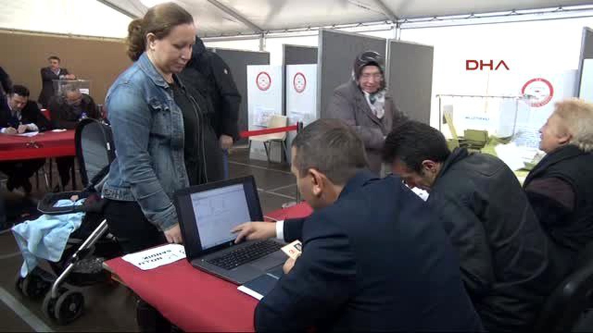 Yurtdışındaki Türk Seçmenlerin Dış Temsiliklerdeki Oy Verme İşlemi Sona Erdi