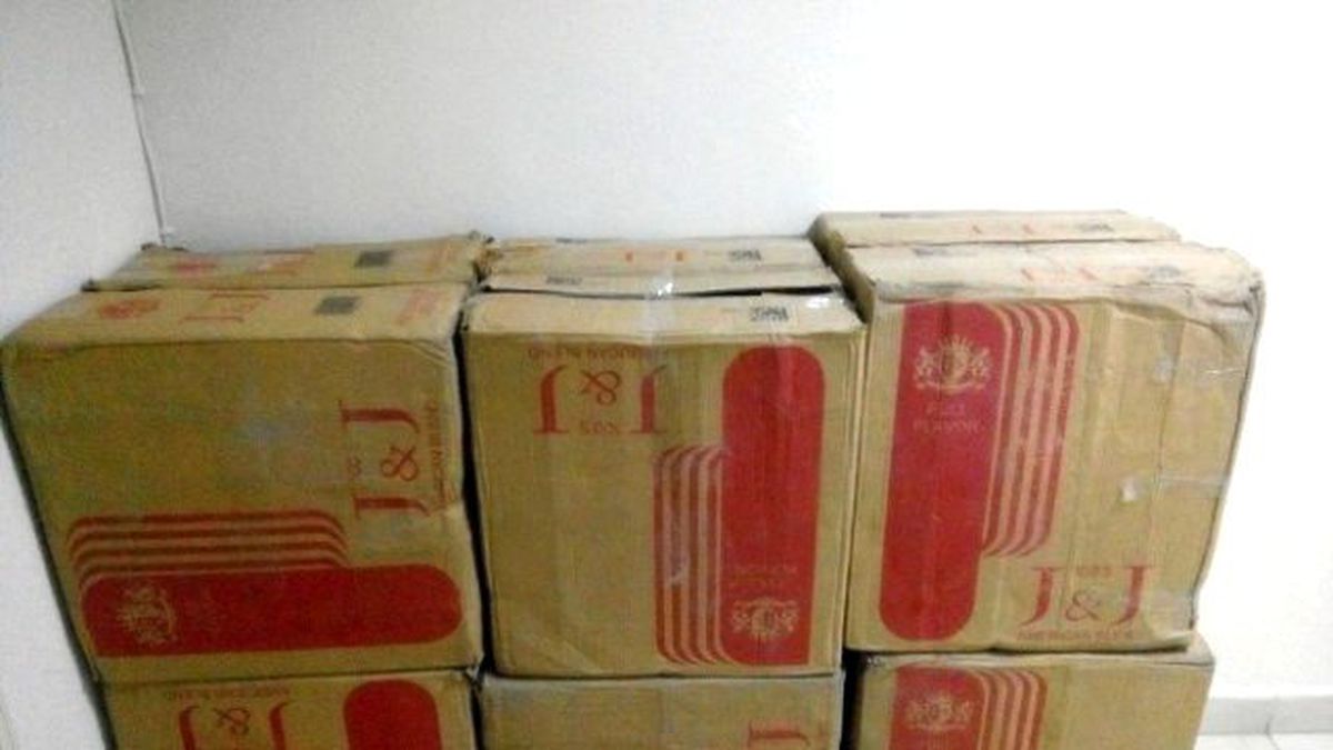 Afyonkarahisar\'da Polisten Kaçak Sigara Operasyonu