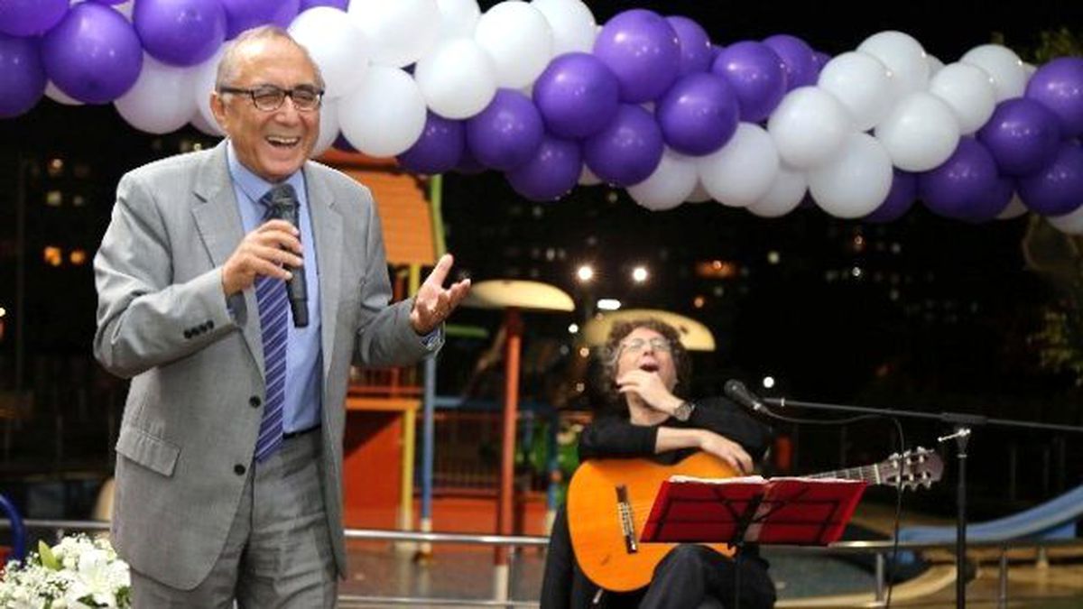 Ataol Behramoğlu Mersinli Sevenleriyle Buluştu