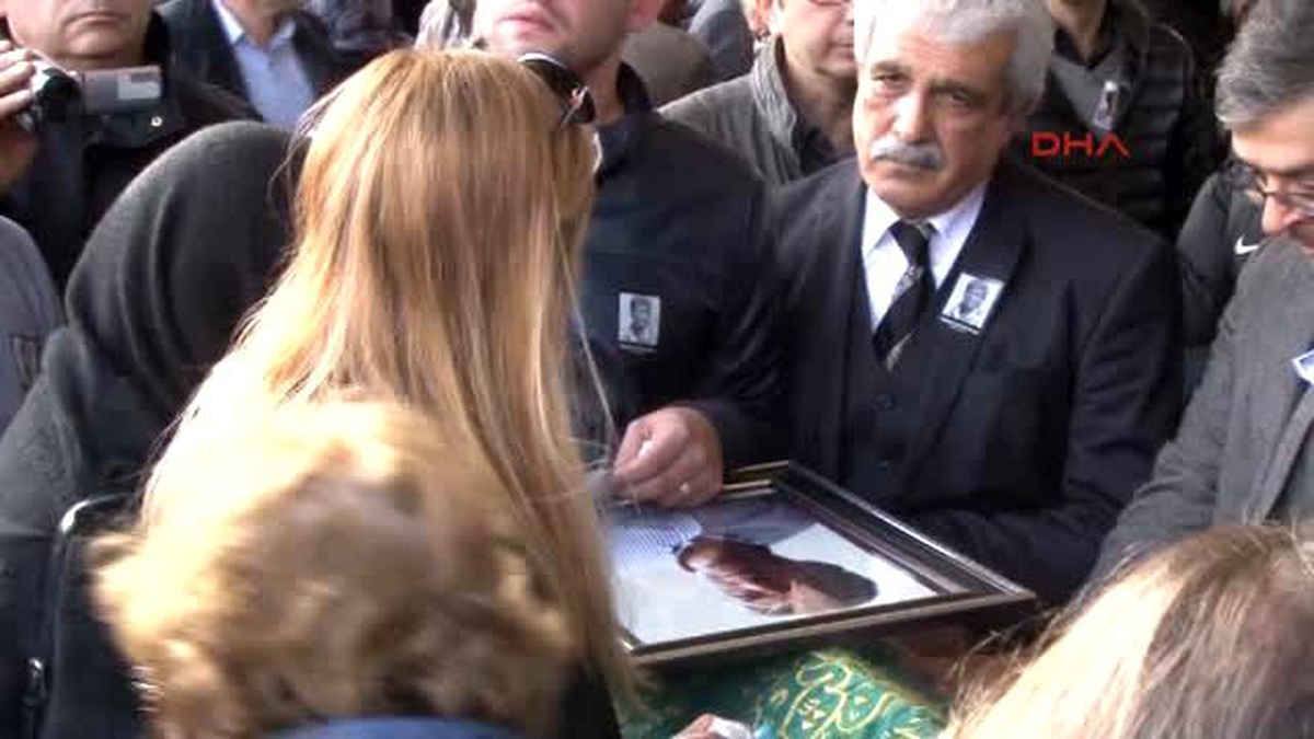 Bandırmaspor Teknik Direktörü Turhan Özyazanlar Son Yolculuğuna Uğurlandı