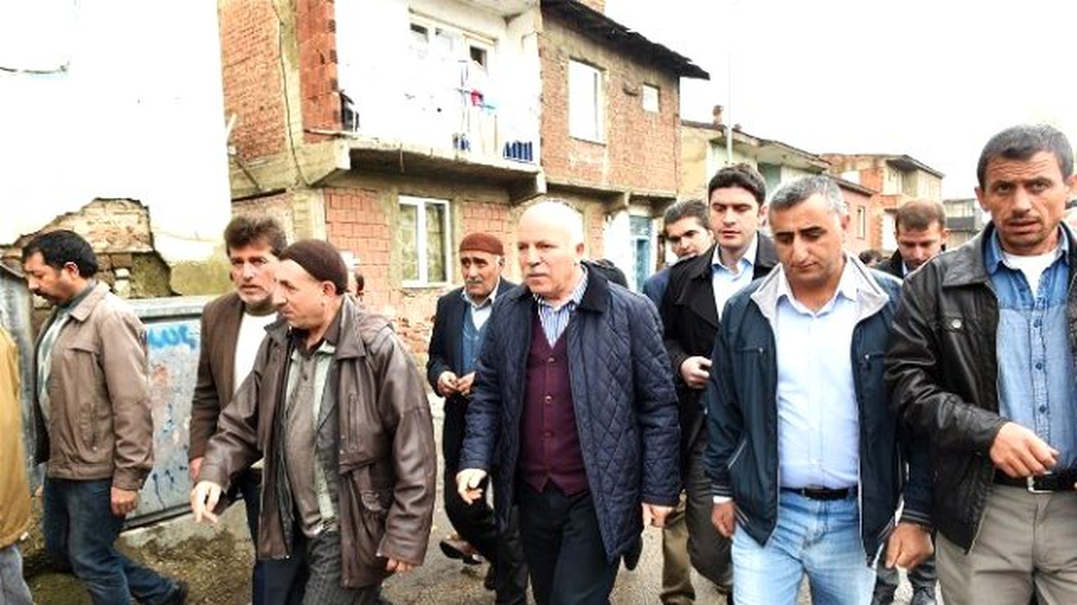 Başkan Sekmen, Mahallelerde Vatandaşları Dinliyor