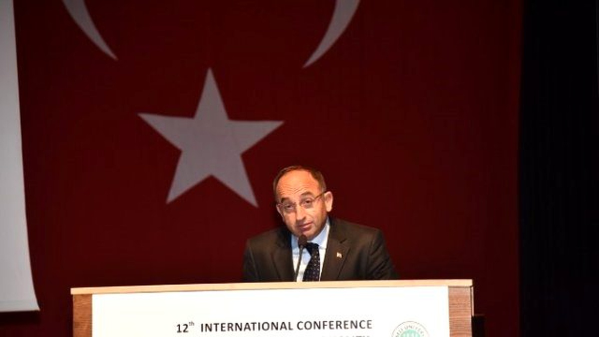 Başkan Üzülmez Balkanların Dekanlarına Seslendi