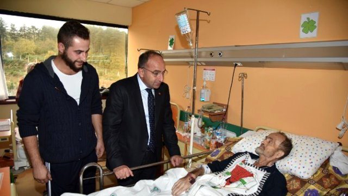 Başkan Üzülmez\'den Hastalara Ziyaret