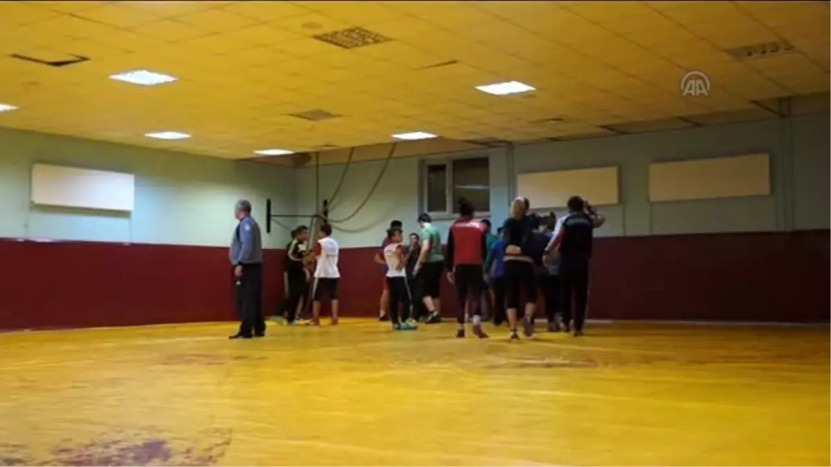 Bayan Güreş Milli Takımı "Moskova" Sınavına Hazırlanıyor