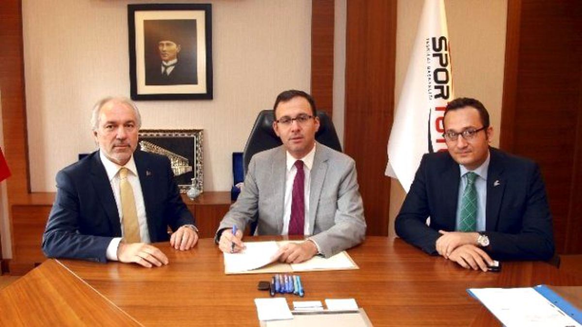 Belediye Başkanı Kamil Saraçoğlu: Kütahya\'ya Yeni Bir Spor Alanı Daha Kazandırıyoruz