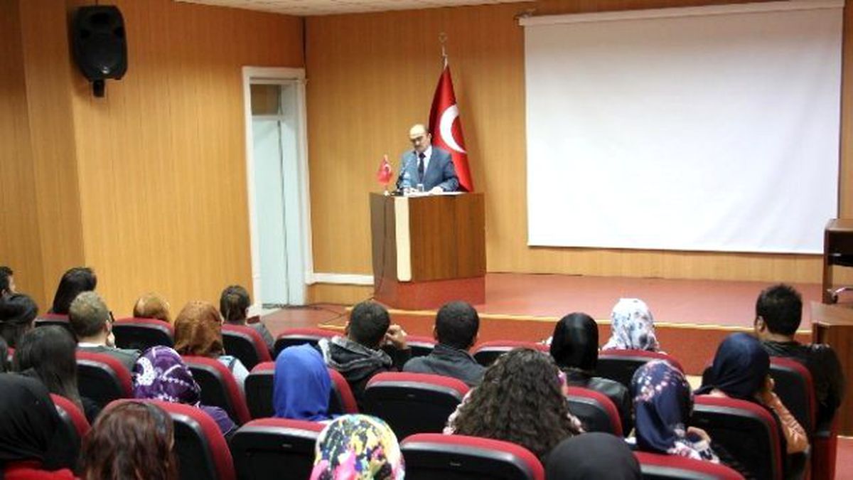 Beü'de 'Hz. Nuh'un Tufanı ve Aşure' Konulu Seminer