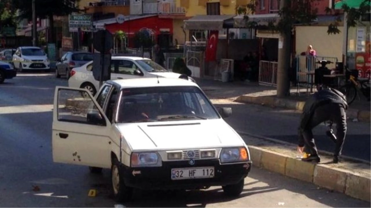 Boşandığı Eşinin Babasını Öldürdü, Kızını Yaraladı