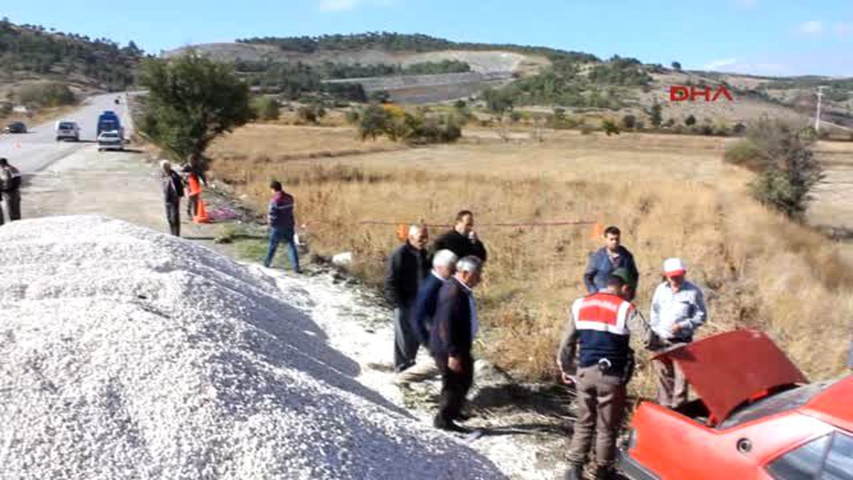 Burdur - Tarlaya Uçan Otomobilde Yaşamını Yitirdi