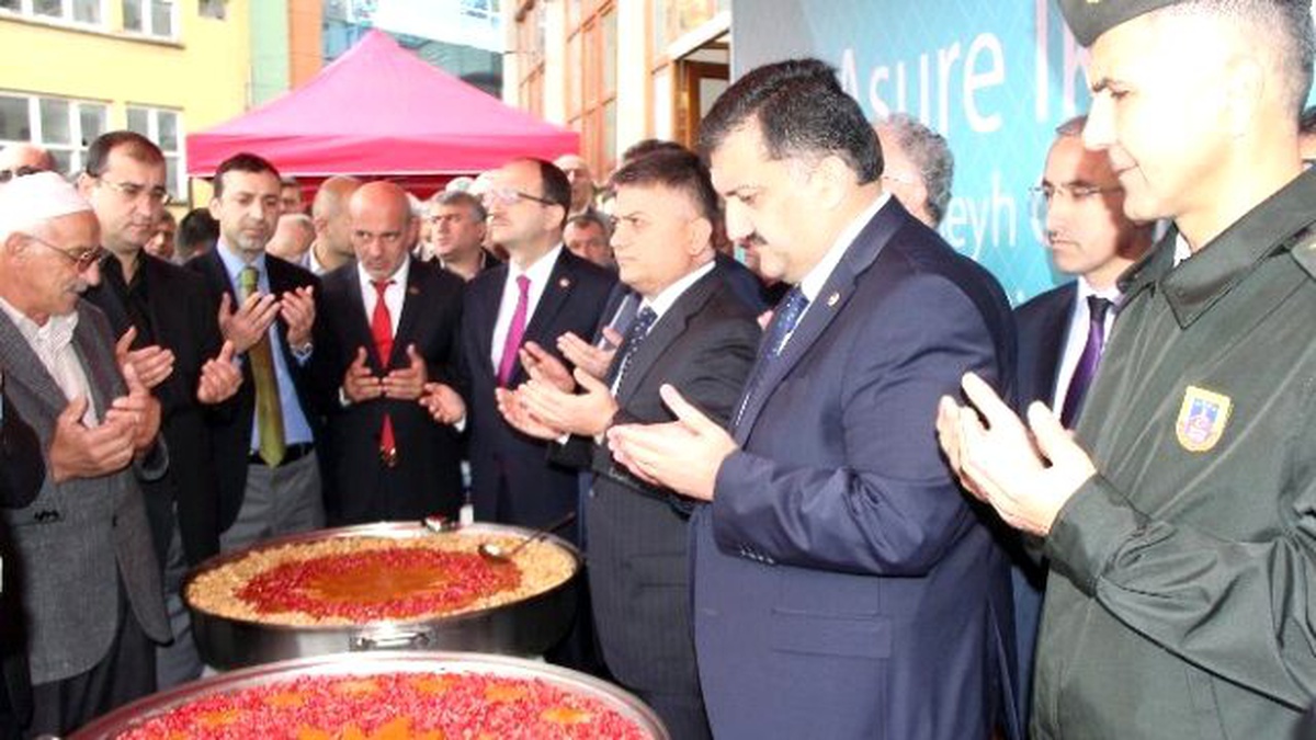 Cumhurbaşkanlığı Tarafından Rize\'de Aşure Dağıtıldı