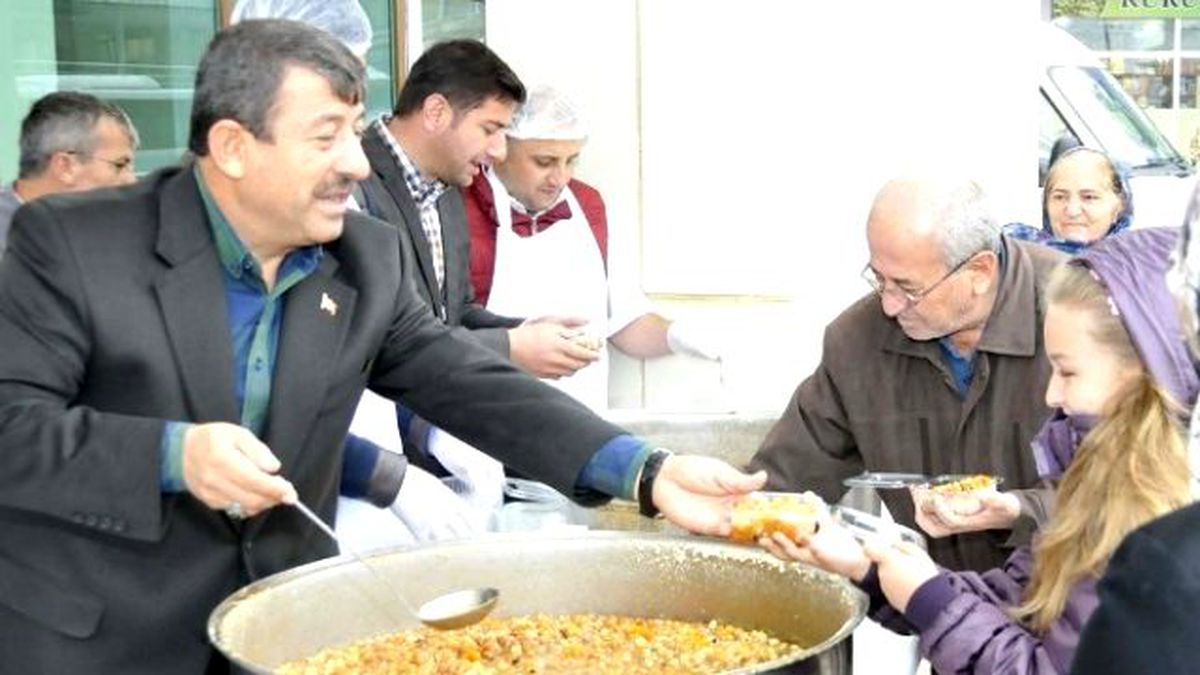 Darıca\'da Muharrem Ayı Dolayısıyla Aşure Yapıldı