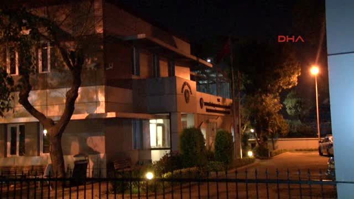 Derbi Sırasında İki Kulüp Taraftarı Arasında Arbede Çıktı