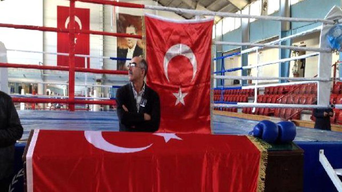 Eski Milli Boksör Şeref Çalışkan Son Yolculuğuna Uğurlandı