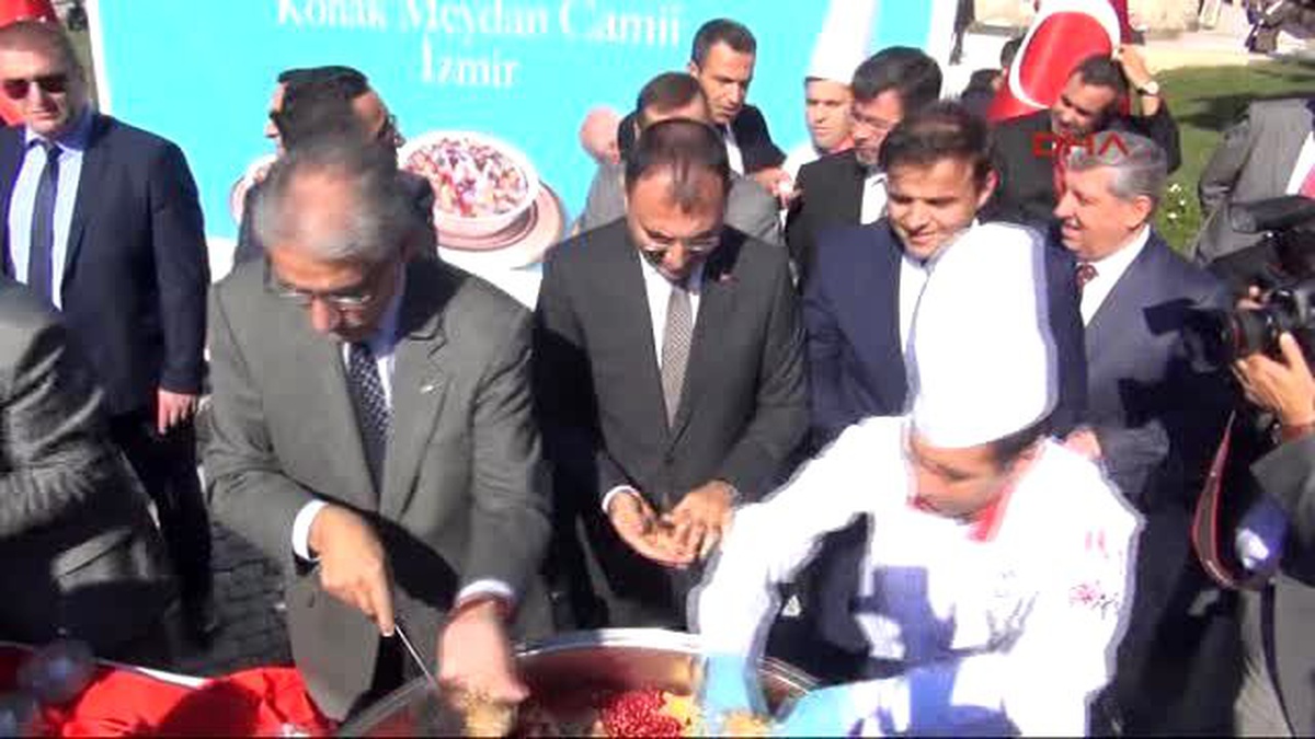 İzmir Cumhurbaşkanlığından Aşure İkramı