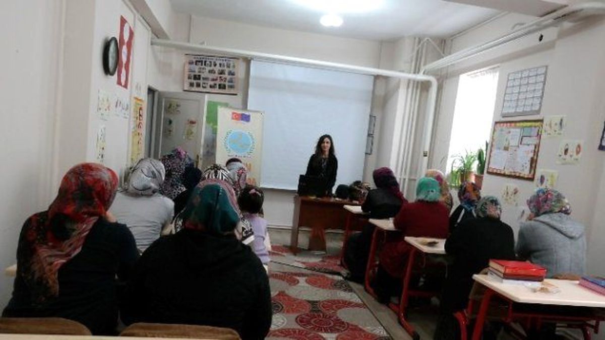 Kadın Danışma Merkezi\'nde Eğitimler Devam Ediyor