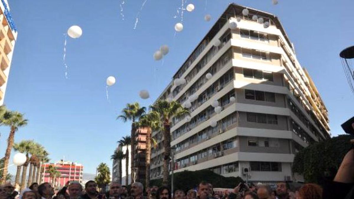 Katliamda Ölenler İçin Barış Balonları Uçurdular